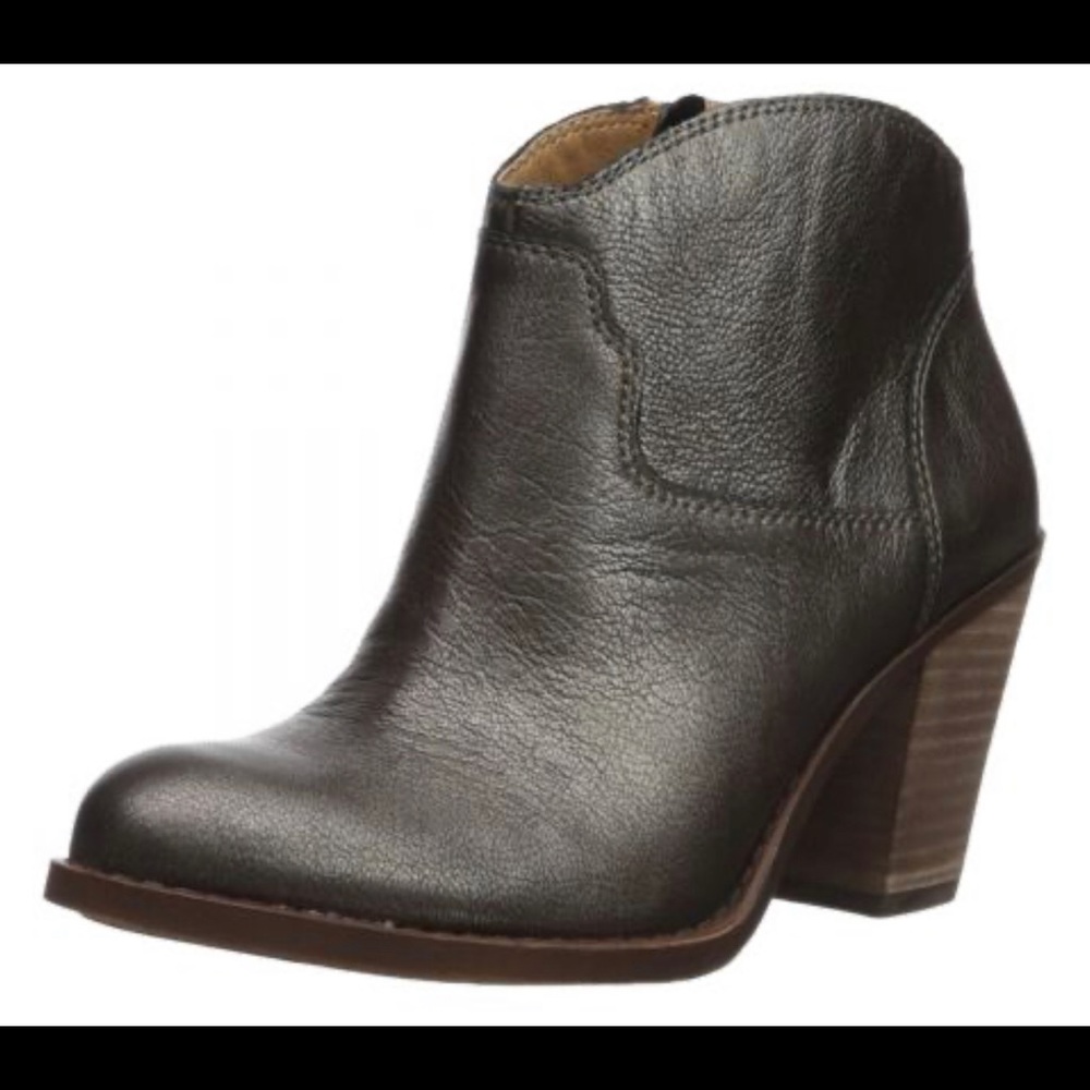 Lucky Brand Eller Almond Toe Ankle Bootie